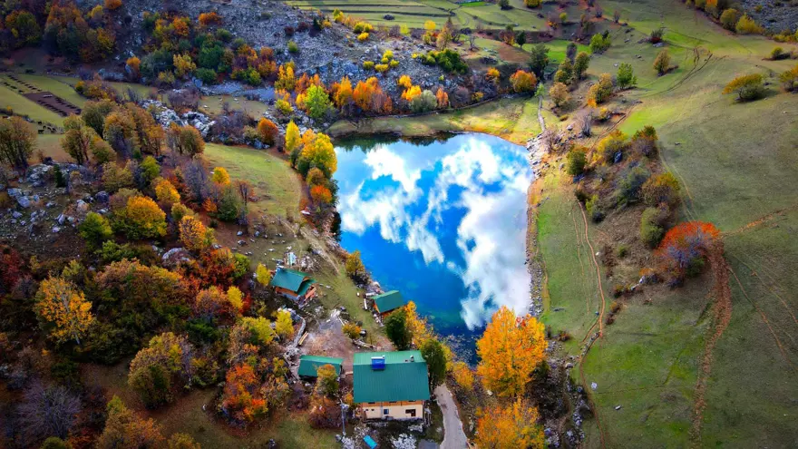 "Sakin şehir" olarak biliniyor: Adeta renk cümbüşüne döndü 2 "Sakin şehir" olarak biliniyor: Adeta renk cümbüşüne döndü 2