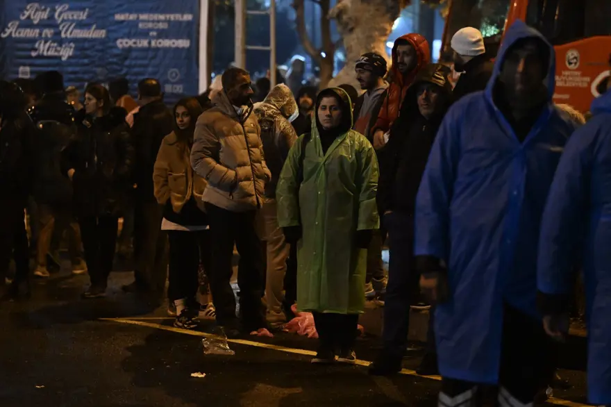 Depremin 2. yılında kayıplar anılıyor 19