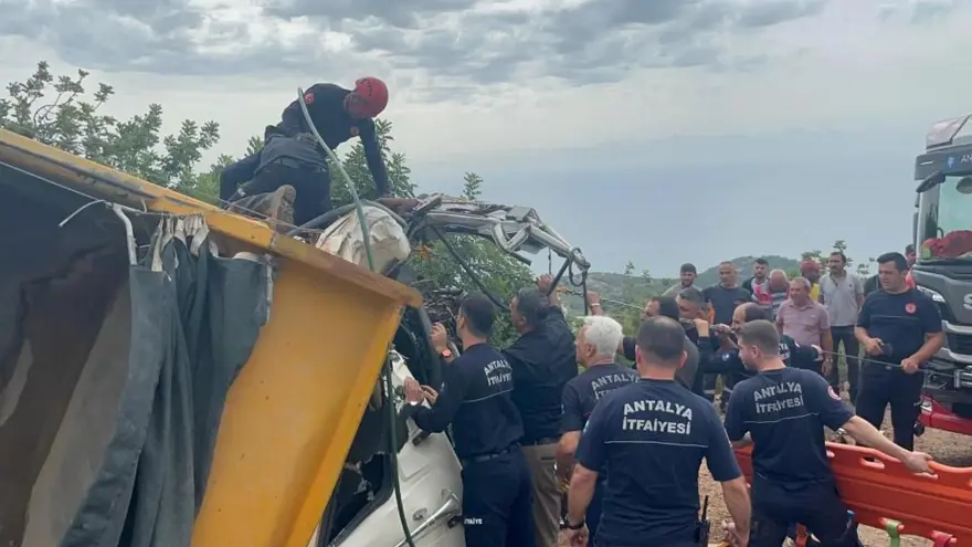 Antalya'da hafriyat kamyonu dehşeti: Bir ölü, bir yaralı 