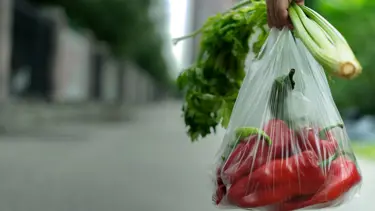 Stok bitince marketler çevre temalı poşete geçecek