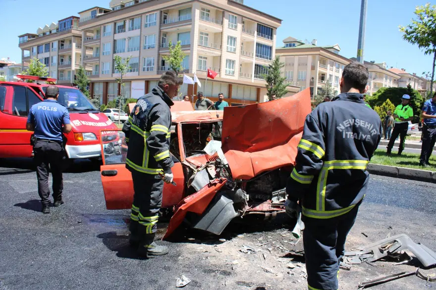Trafiğe kapalı yolda feci kaza: 2 ölü, 2 yaralı 2