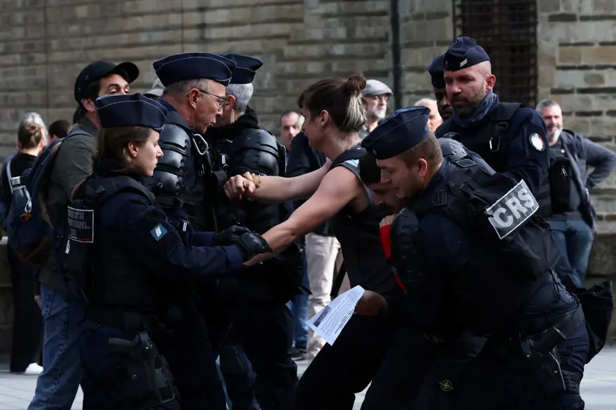 128 KİŞİ GÖZALTINA ALINDI 7