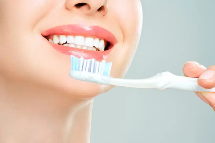 EZAN OKUNURKEN DİŞ FIRÇALAMAK ORUCU BOZAR MI? EZAN BİTENE KADAR DİŞ FIRÇALANIR MI? 4 EZAN OKUNURKEN DİŞ FIRÇALAMAK ORUCU BOZAR MI? EZAN BİTENE KADAR DİŞ FIRÇALANIR MI? 4