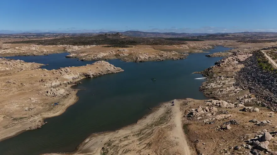 Trakya'da kuraklığın fotoğrafı: Baraj kurumak üzere 3 Trakya'da kuraklığın fotoğrafı: Baraj kurumak üzere 3