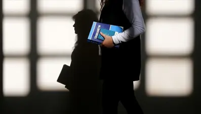 Araştırma görevlilerine kadro teklifi komisyondan geçti