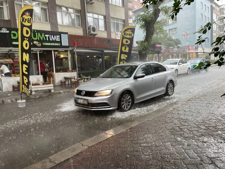 Ankara'da şiddetli sağanak 1