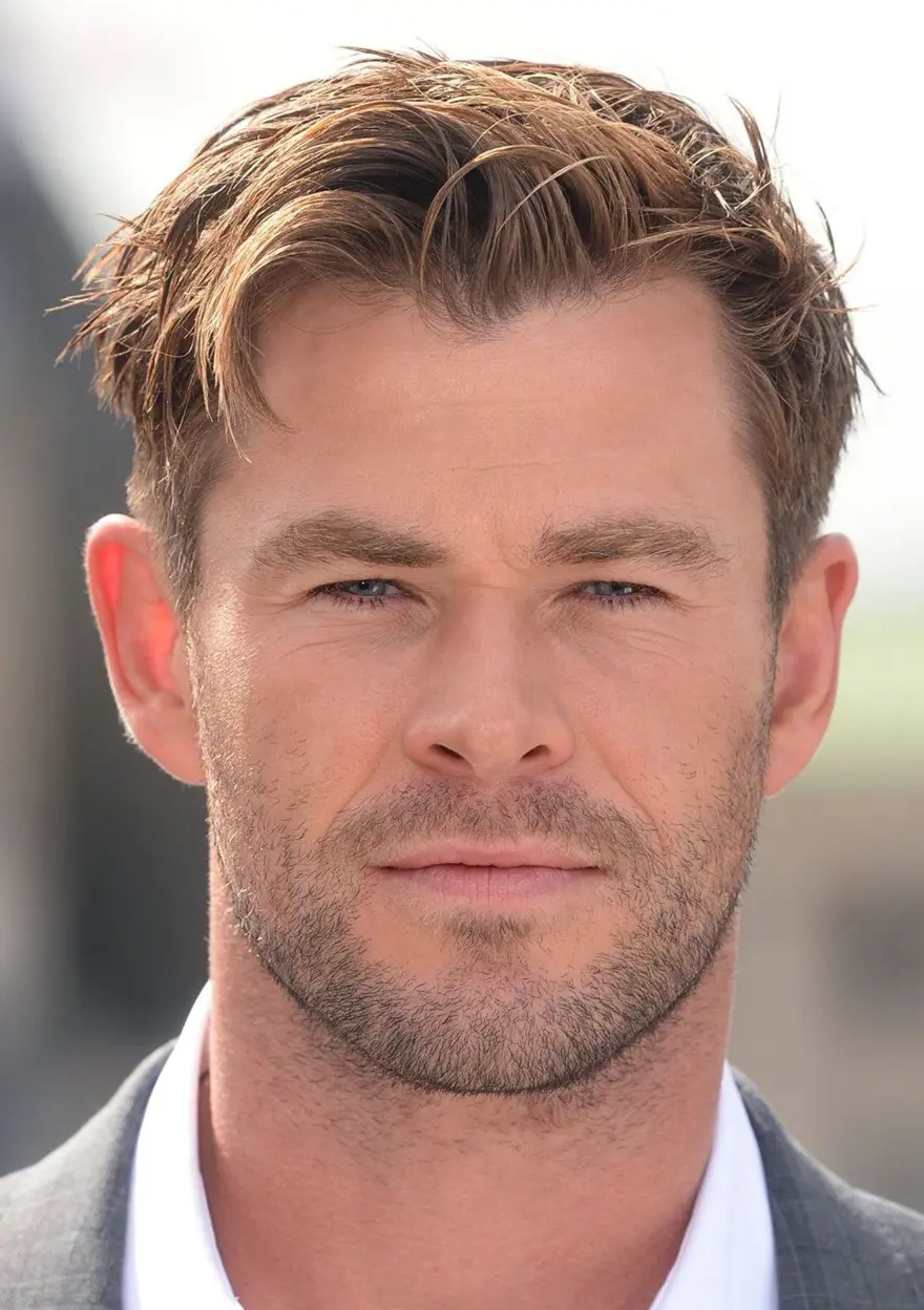 CHRIS HEMSWORTH KİMDİR? 