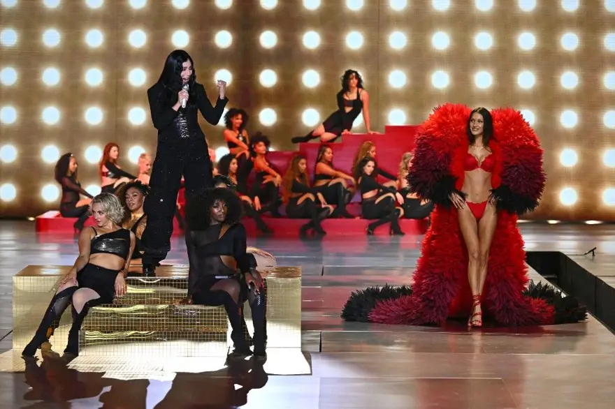 CHER SAHNE ALDI 6 CHER SAHNE ALDI 6