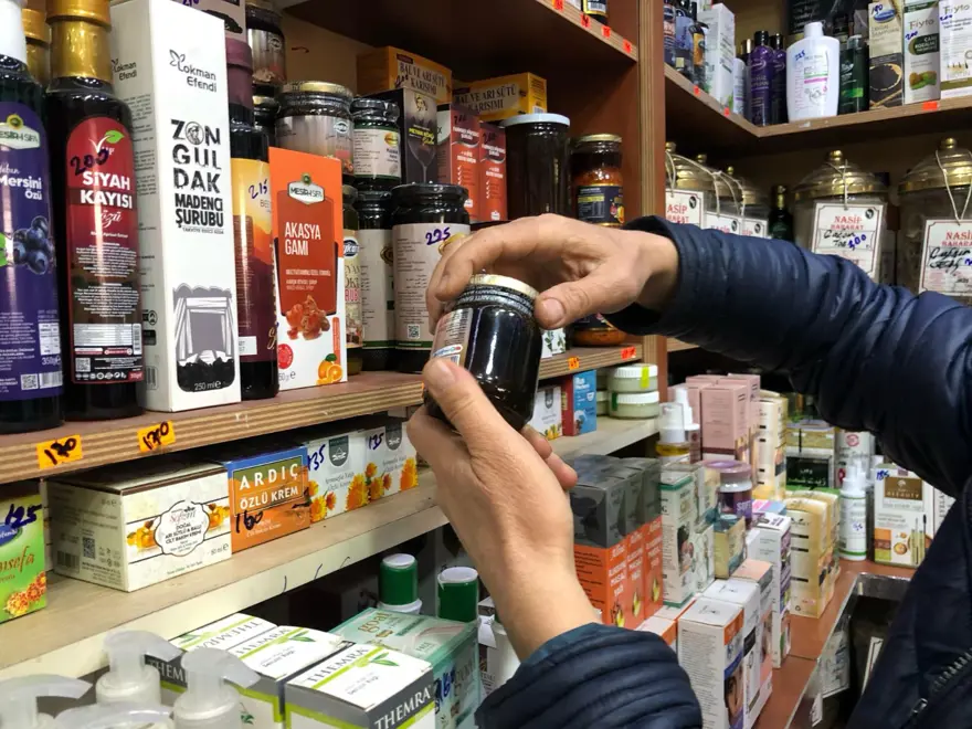 Doğal bağışıklık güçlendirici: Vücut direncini artırmak isteyen soluğu aktarda alıyor 4 Doğal bağışıklık güçlendirici: Vücut direncini artırmak isteyen soluğu aktarda alıyor 4