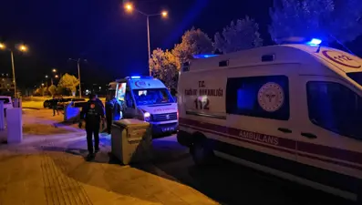 Aksesuarcıda bıçaklı kavga: Üç yaralı