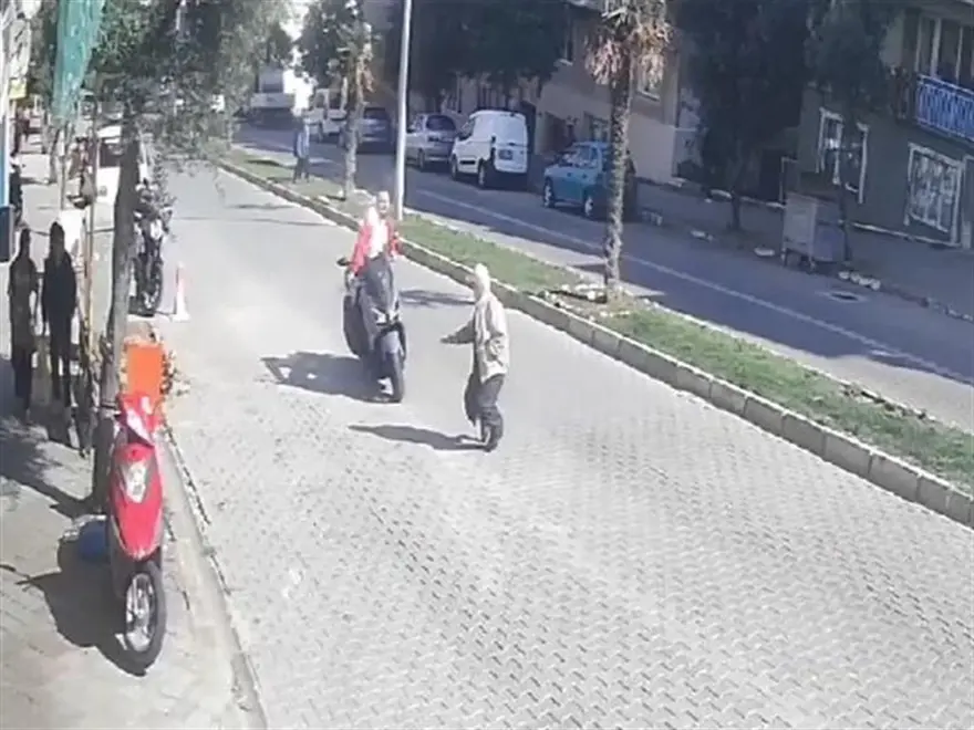 Bursa'da motosikletin çarptığı yaya hayatını kaybetti 1