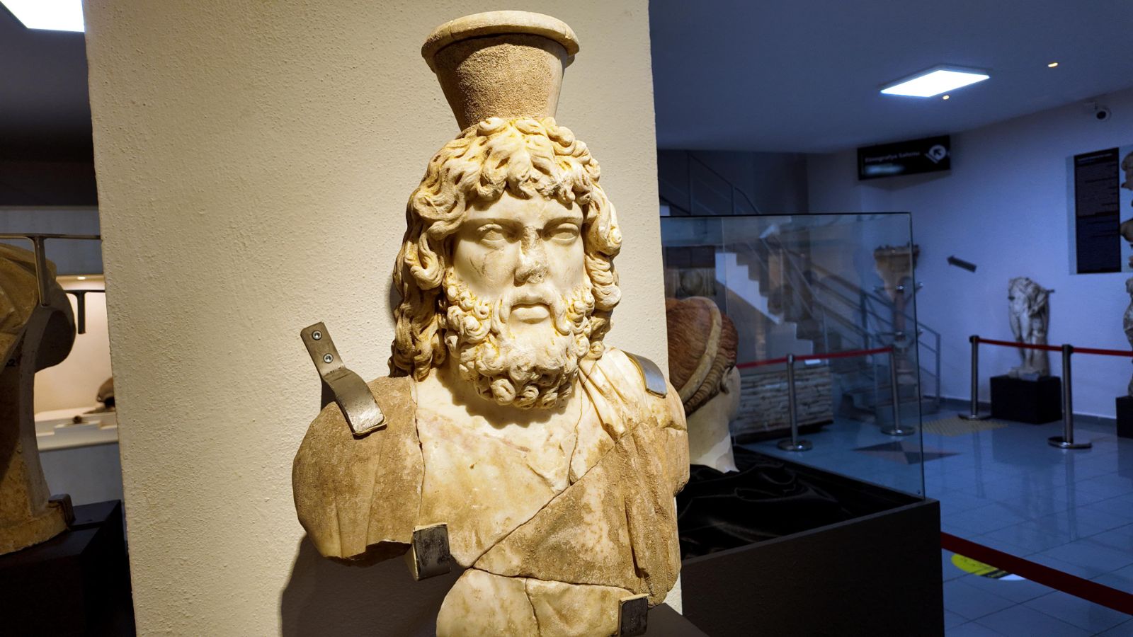 Zeus Helios-Serapis büstü, Bolu Müzesi’nde sergileniyor