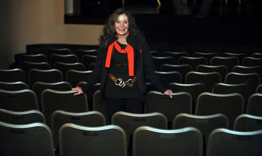 Usta sanatçı Yıldız Kenter son yolculuğuna uğurlandı 19