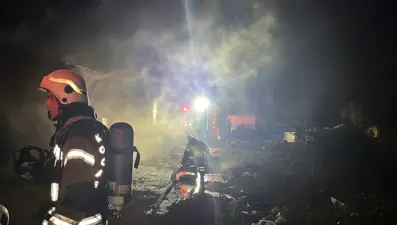 Mutfak tezgahı imalathanesinde yangın