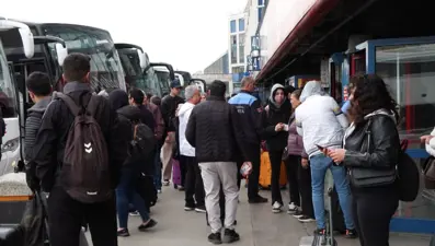 İstanbul Otogarı'nda bayram yoğunluğu