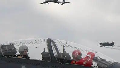 Akıncı ile Hürkuş kol uçuşu yaptı