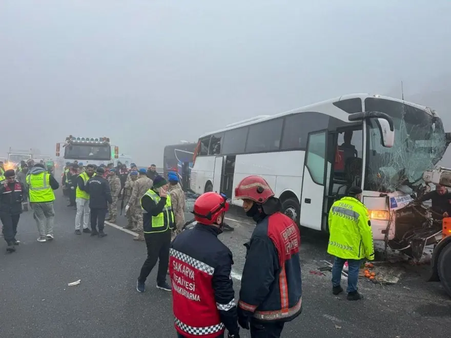 Kuzey Marmara Otoyolu'nda 11 kişinin öldüğü kazada tutuklu sanıklara tahliye 1 Kuzey Marmara Otoyolu'nda 11 kişinin öldüğü kazada tutuklu sanıklara tahliye 1