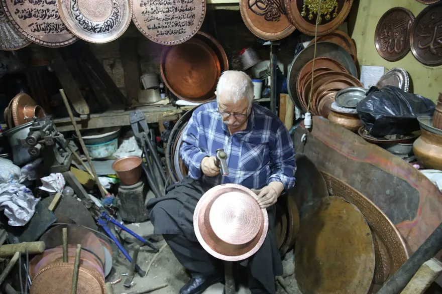62 yıldır mesleğini yaşatmaya çalışıyor: "Bizden sonra bu işi yapacak kimse kalmadı" 