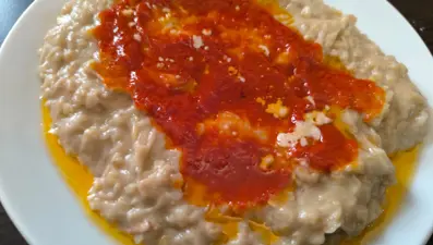 Afyon'un damat çatlatan lezzeti: 13 saatte pişiyor, sırrı kaymağında