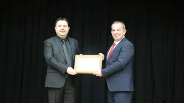 Bolu Belediye Başkanı Tanju Özcan mazbatasını aldı