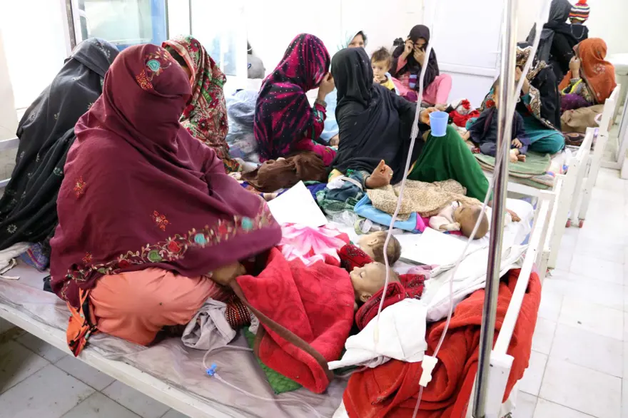 İnsanlık dramı: Sütten kesilen Afgan annelerin bebekleri büyüyemiyor 31 İnsanlık dramı: Sütten kesilen Afgan annelerin bebekleri büyüyemiyor 31