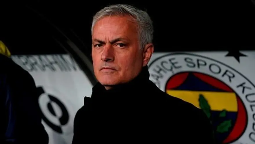 Mourinho'dan Anderlecht maçına derbi sürprizi: İlk 11'i netleştiriyor 1