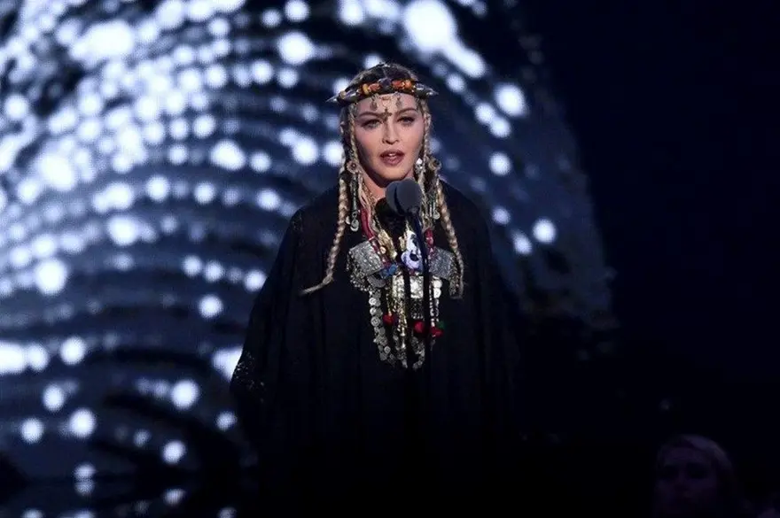 Pop müziğin efsane ismi Madonna'nın hayatı dizi oluyor! 4