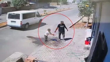 Küçük yaştaki oğluna hırsızlık yaptırdı, kameraya yakalandı