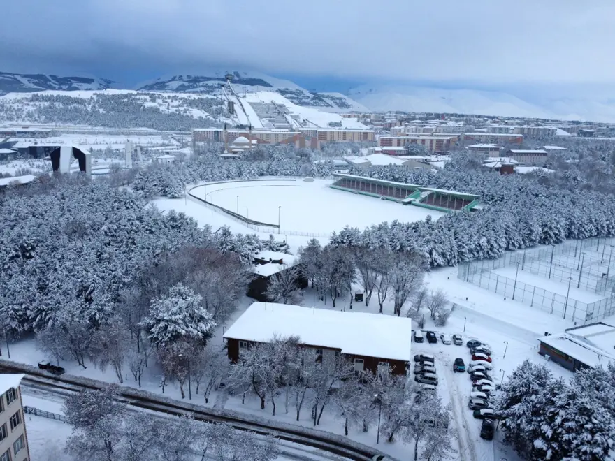 Yurdun bir tarafından yaz diğer tarafında kara kış yaşandı 4