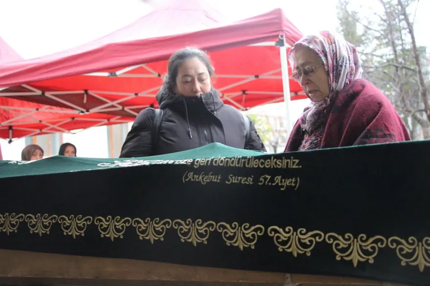 ''SEN EĞİTİM ŞEHİDİSİN'' 3 ''SEN EĞİTİM ŞEHİDİSİN'' 3