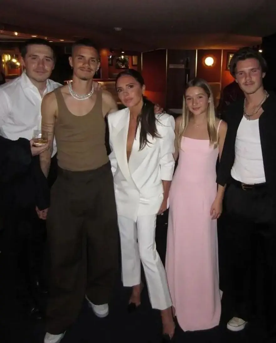 Victoria Beckham'ın hiç görülmemiş fotoğraflarını paylaştı! Moda ikonu 51 yaşında 