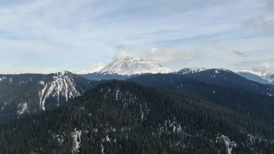 "Anadolu'nun yüce dağı" havadan görüntülendi 7