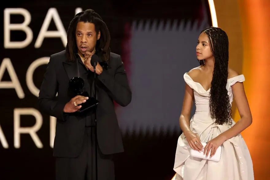 66. Grammy Ödülleri'ne damga vuran anlar: Doja Cat'ten Dilara Fındıkoğlu dövmesi 4
