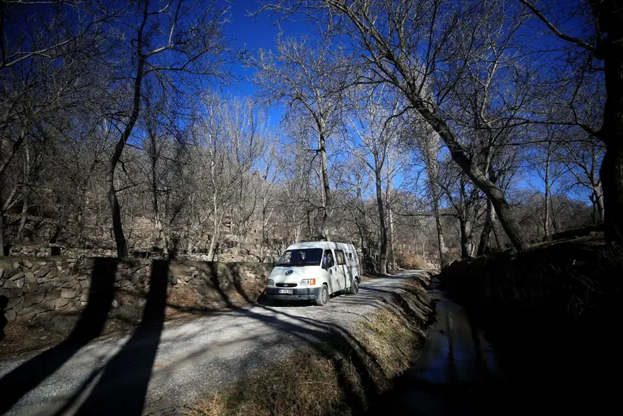 Otelimiz 5 değil milyon yıldızlı! Karavana dönüştürdükleri minibüsle Türkiye'yi geziyorlar 3