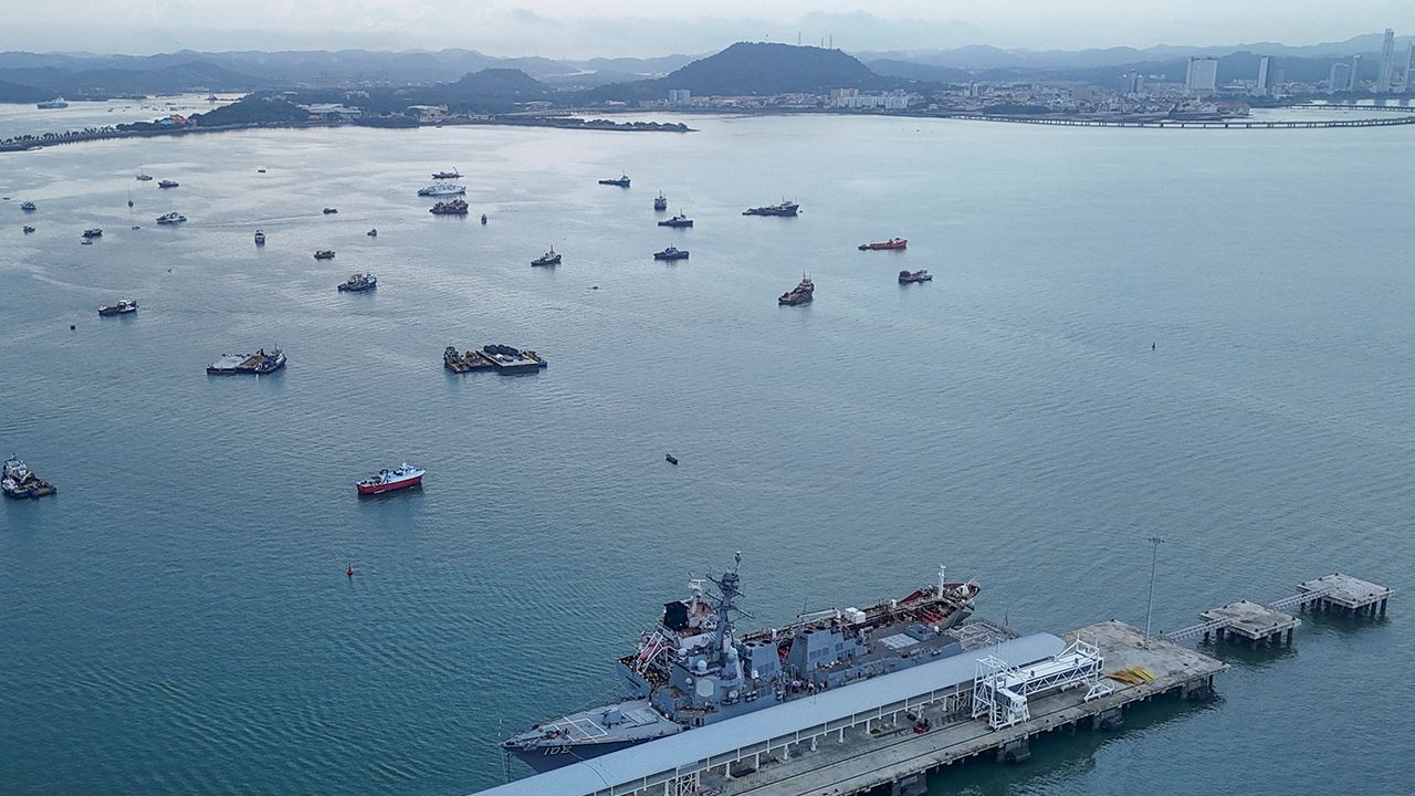 ABD, Venezuela'dan kalkan gemiyi vurdu: 11 ölü