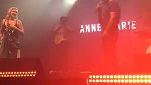 Cizreli Mehmet'in hayali gerçek oldu (Anne Marie ile aynı sahnede)