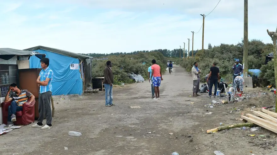 Calais’de umut yolları engellerle dolu 12 Calais’de umut yolları engellerle dolu 12