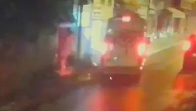 Alkollü servisçi motorcunun ölümüne neden oldu