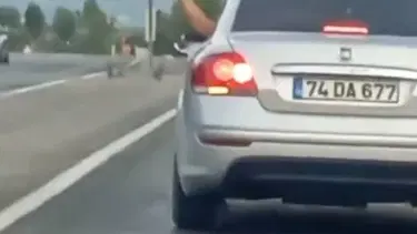 Düğün konvoyunda sürücü havaya ateş açtı, yolcu telefonla kaydetti