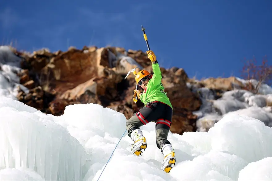Palandöken'deki yapay buz parkı adrenalin tutkunlarını bekliyor 2