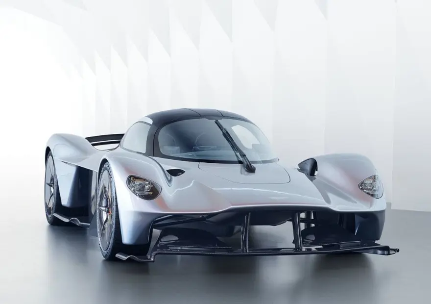 Aston Martin Valkyrie 33