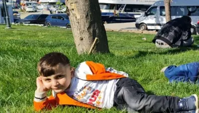 Sultangazi'de feci kaza: Otomobilin altında kalan çocuk hayatını kaybetti