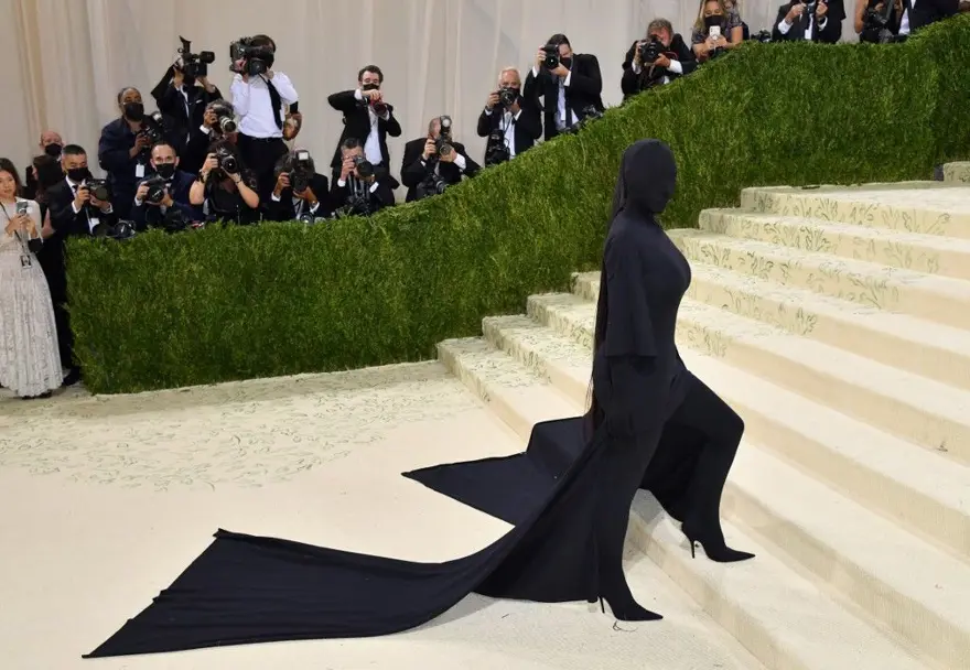 Kim Kardashian Met Gala kostümünü savundu 4