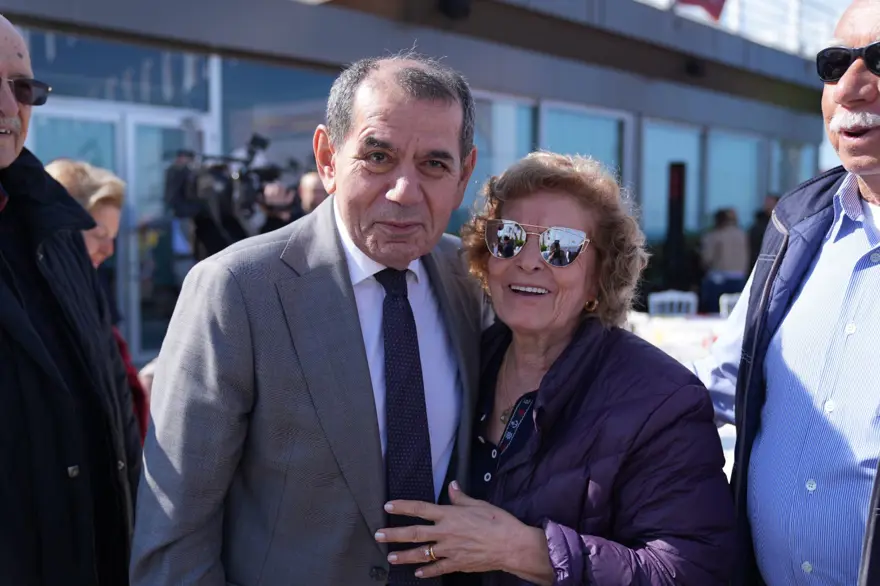 Galatasaray Kulübü Başkanı Özbek: Bana verilen makama hakaret edemezsiniz 4 Galatasaray Kulübü Başkanı Özbek: Bana verilen makama hakaret edemezsiniz 4