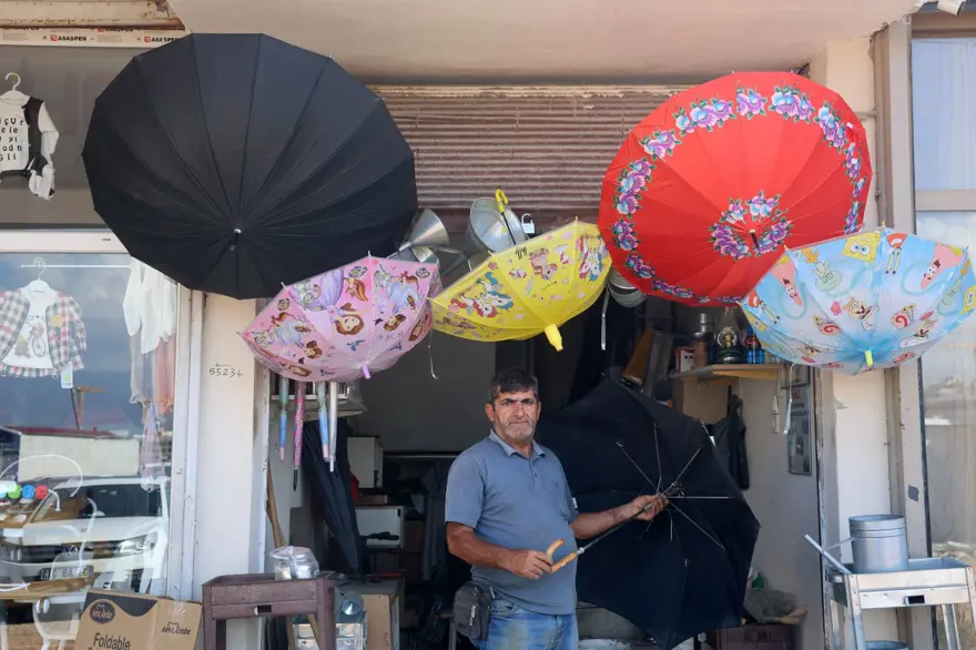 Şiddetli yağış yoğunluğu artırdı: Tamir için dükkanın yolunu tuttular 3