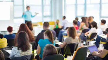 Yerli akademik eğitim kurumu uyardı: Sahte eğitmenlerin sayısı artıyor!