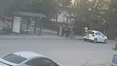 İzmir'de çocukların kavgasına aileler de karıştı: 4 yaralı