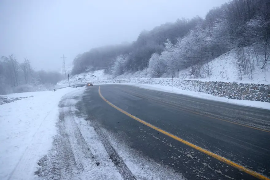 İstanbul'da kar kapıya dayandı! Trakya'da kar yağışı etkili oluyor 1
