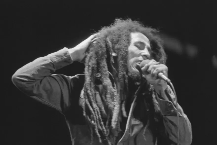 9.  BOB MARLEY 13 MİLYON DOLAR 7
