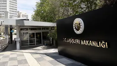 Dışişleri Bakanlığı: Danimarka'da Kur'an-ı Kerim'e ve bayrağımıza yapılan saldırıyı lanetliyoruz